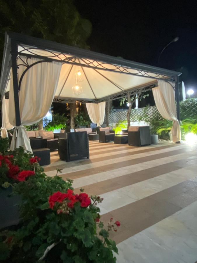 Hotel La Perla Riva del Garda Extérieur photo
