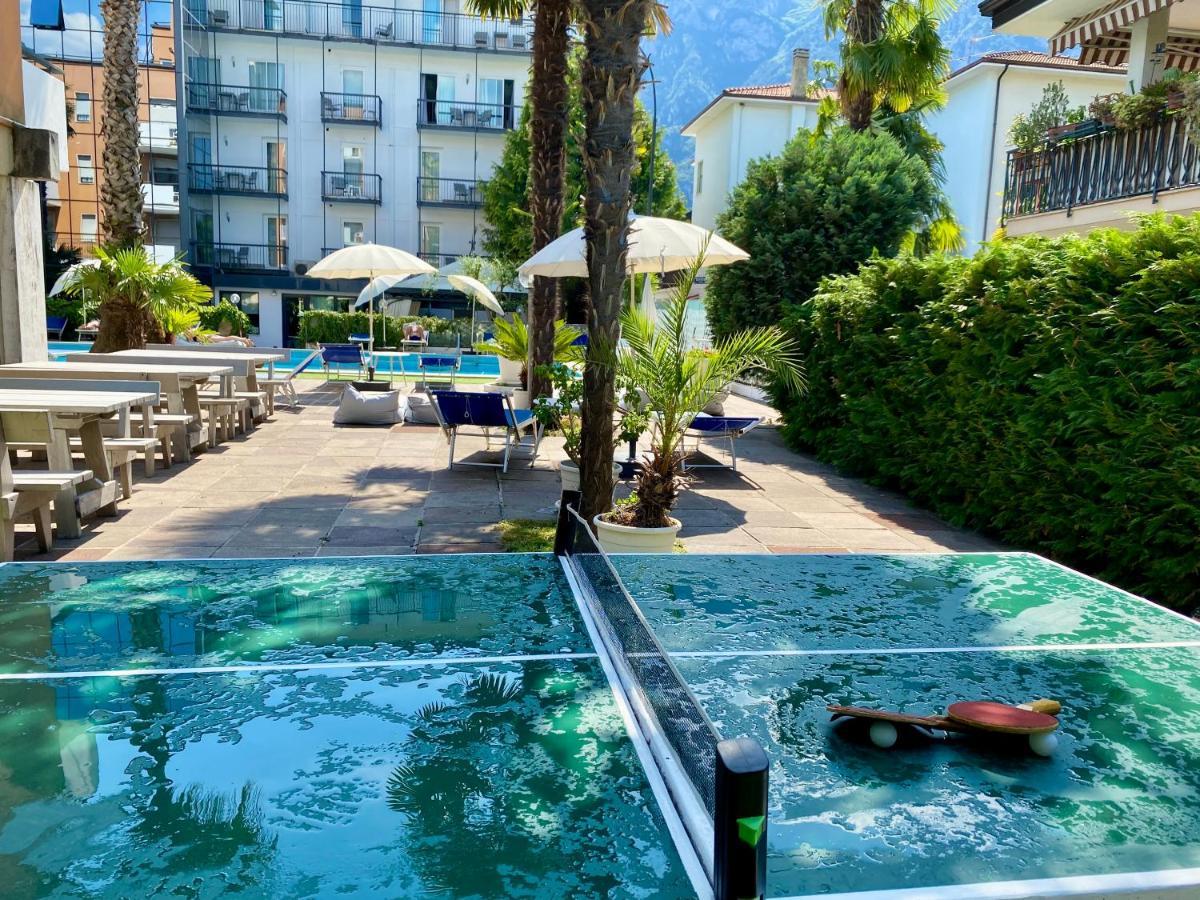 Hotel La Perla Riva del Garda Extérieur photo