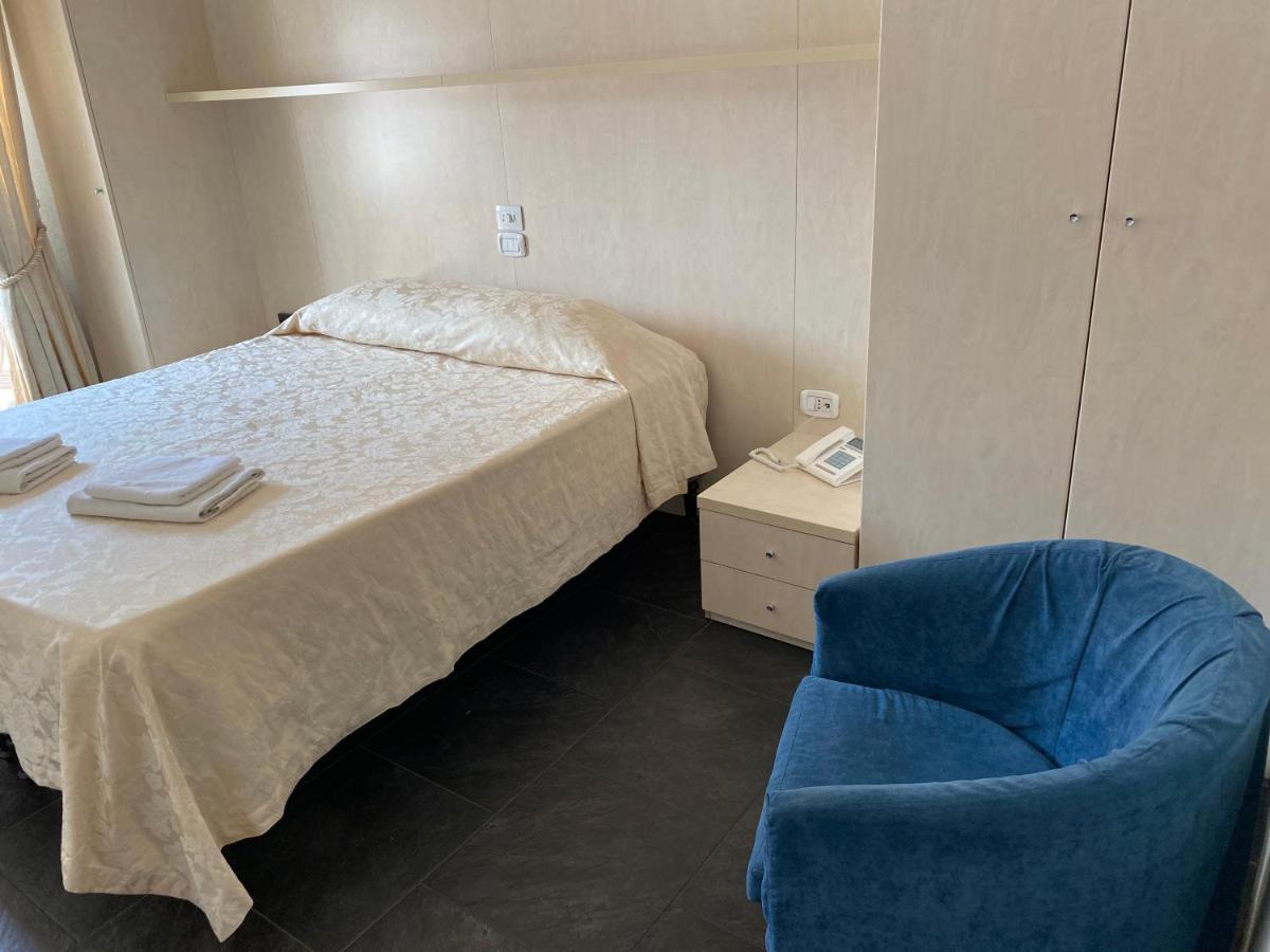 Hotel La Perla Riva del Garda Extérieur photo