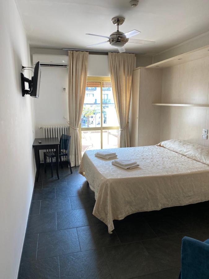 Hotel La Perla Riva del Garda Extérieur photo