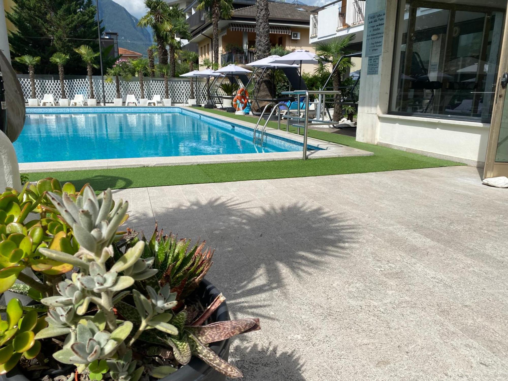 Hotel La Perla Riva del Garda Extérieur photo